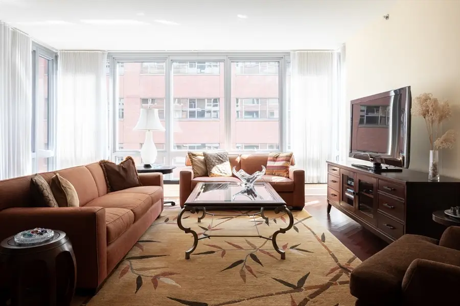 1 Charles St S #5G, Boston, MA 02116 - #3