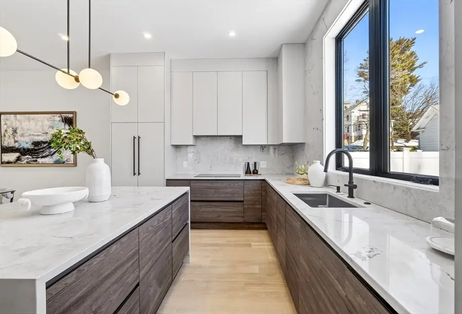 10 Pennsylvania Ave #1, Newton, MA 02461 - #2