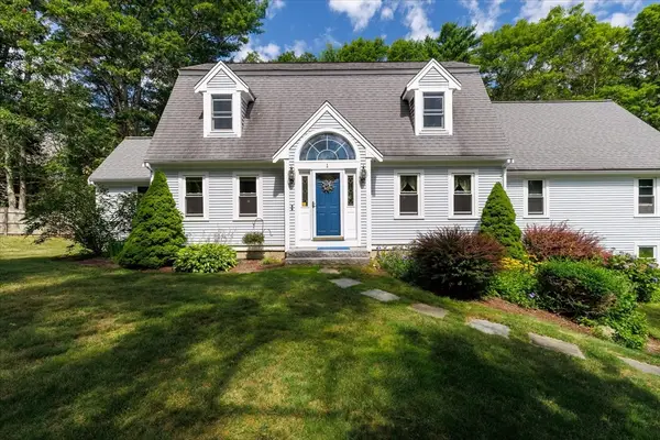 1 Lighthouse Ln, Sandwich, MA 02644