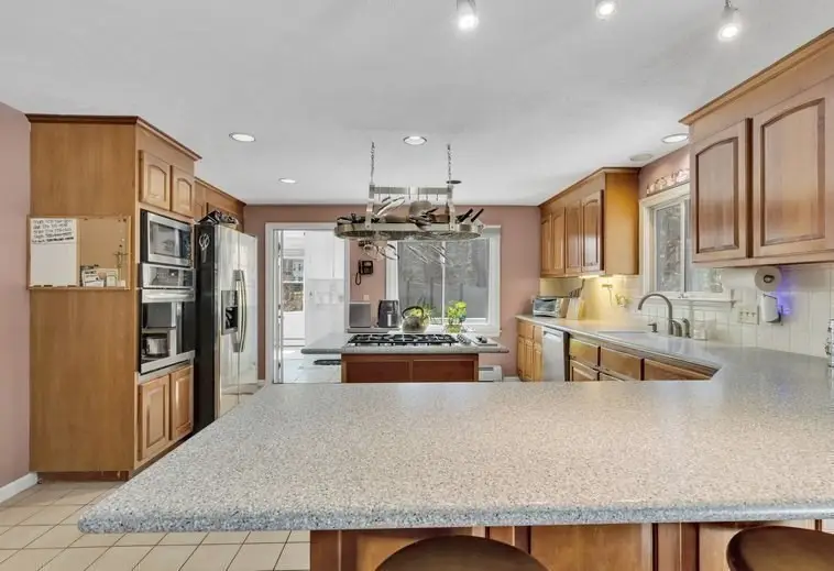 1 Lighthouse Ln, Forestdale, MA 02644 - #2