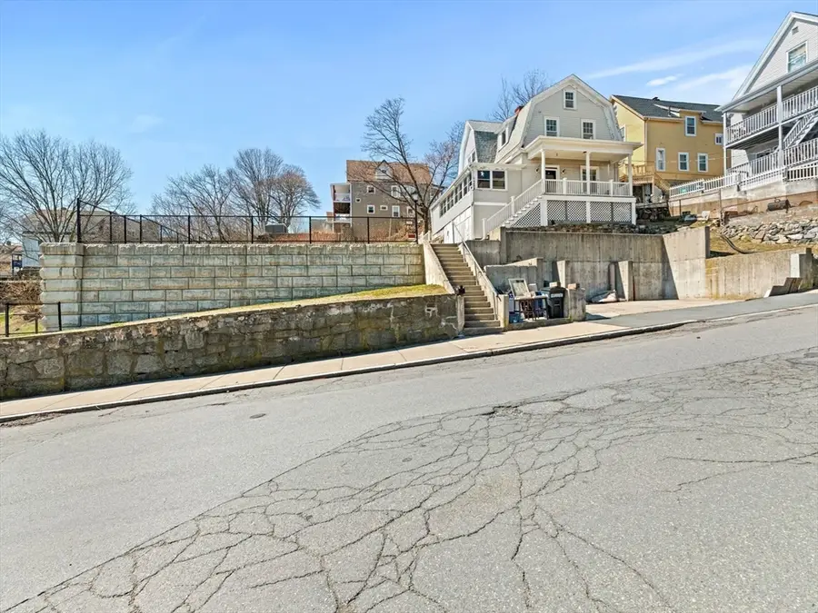 72 Cook St, Lynn, MA 01902 - #3