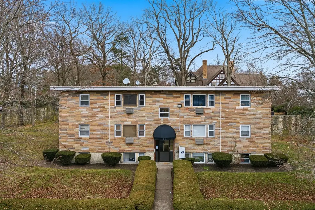 11 Auna Dr #6, Brockton, MA 02301 - #1