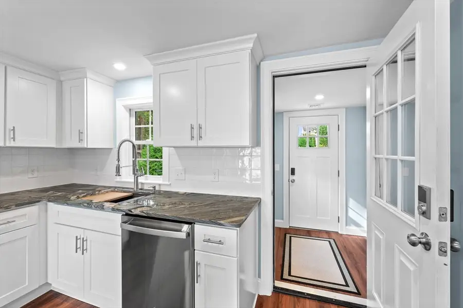 95 Pineland Ave, Worcester, MA 01604 - #2