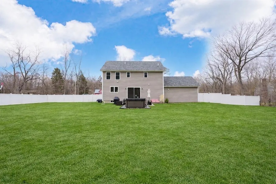 222 Oak St, Ashland, MA 01721 - #3