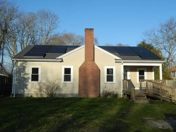 18 Murphy Rd, Barnstable, MA 02601