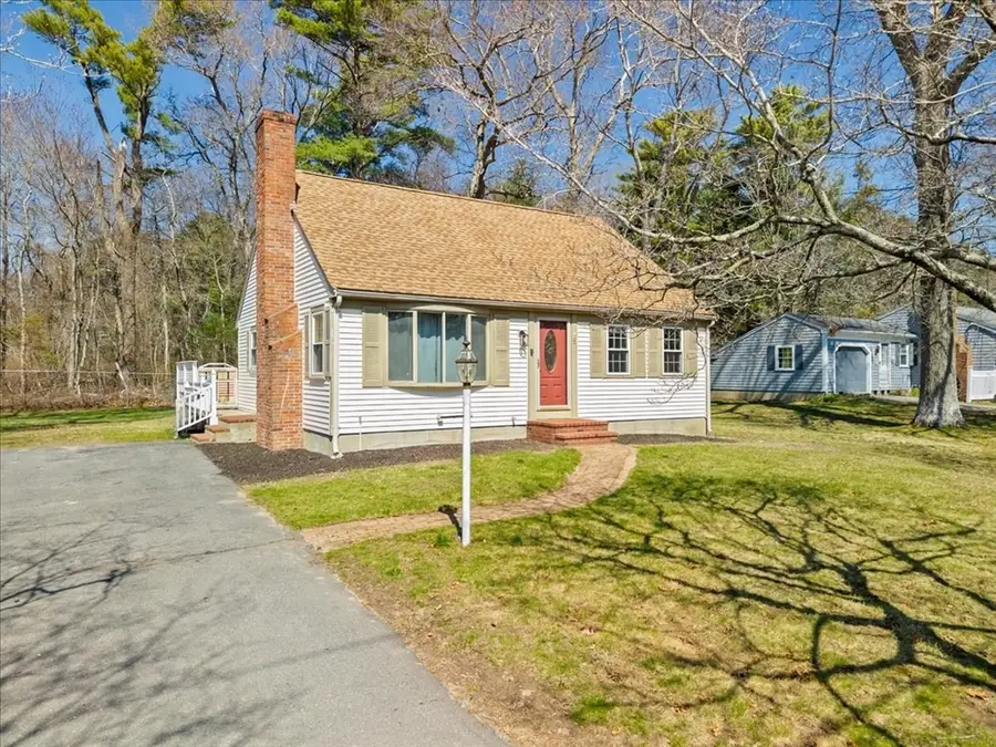 8 Susan Ln, Middleboro, MA 02346 - #3