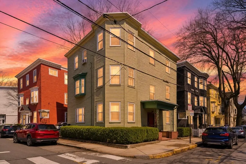 35 Eustis St, Cambridge, MA 02140 - #1