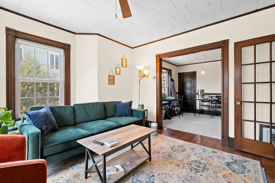 35 Eustis St, Cambridge, MA 02140 - #3