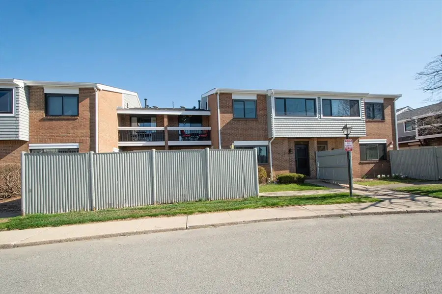 59 Rosewood Dr #59, Stoughton, MA 02072 - #3