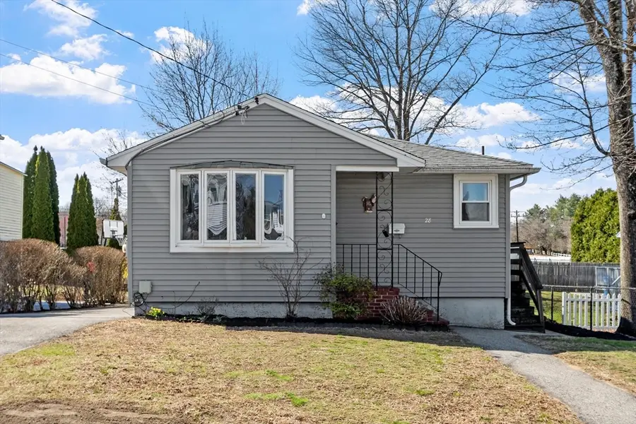 28 Hibiscus Ave, Waltham, MA 02451 - #2
