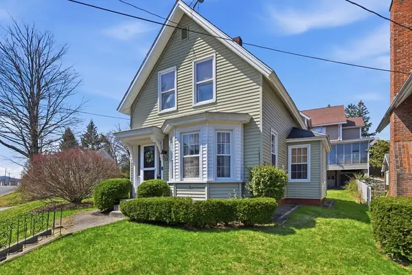 53 Chestnut St, Ware, MA 01082