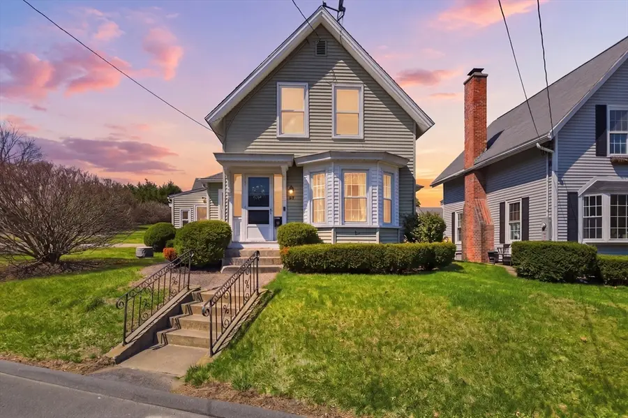 53 Chestnut St, Ware, MA 01082 - #3