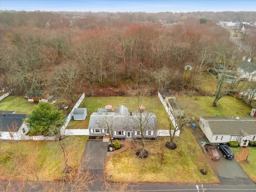 27 Hogg Memorial Dr, Whitman, MA 02382 - #2