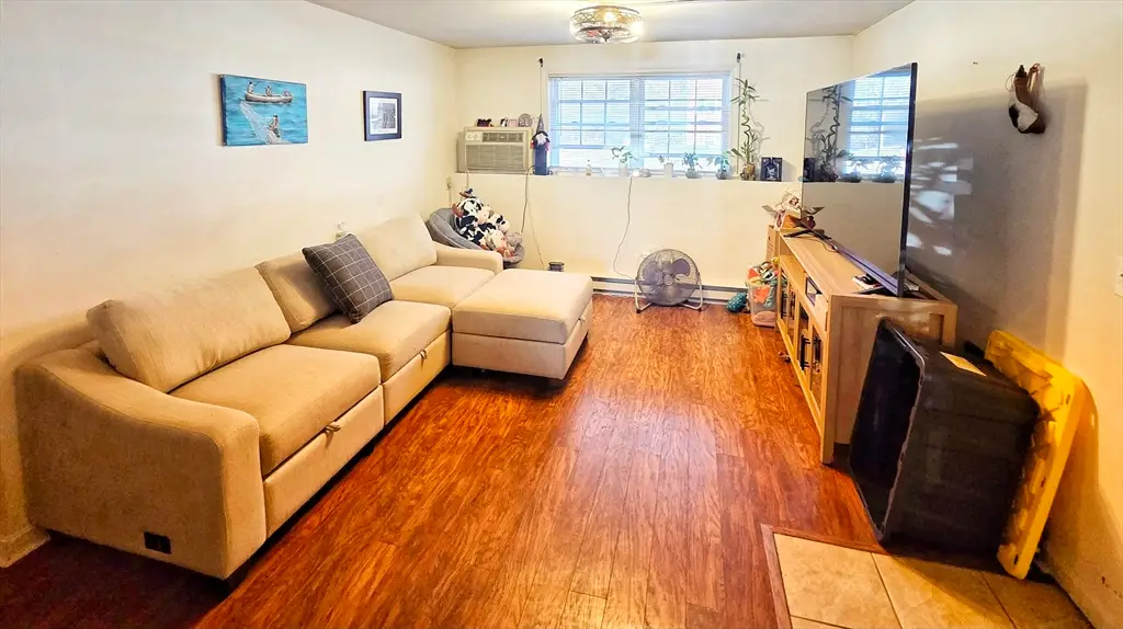 3 Maple Crest Cir #B, Holyoke, MA 01040 - #1