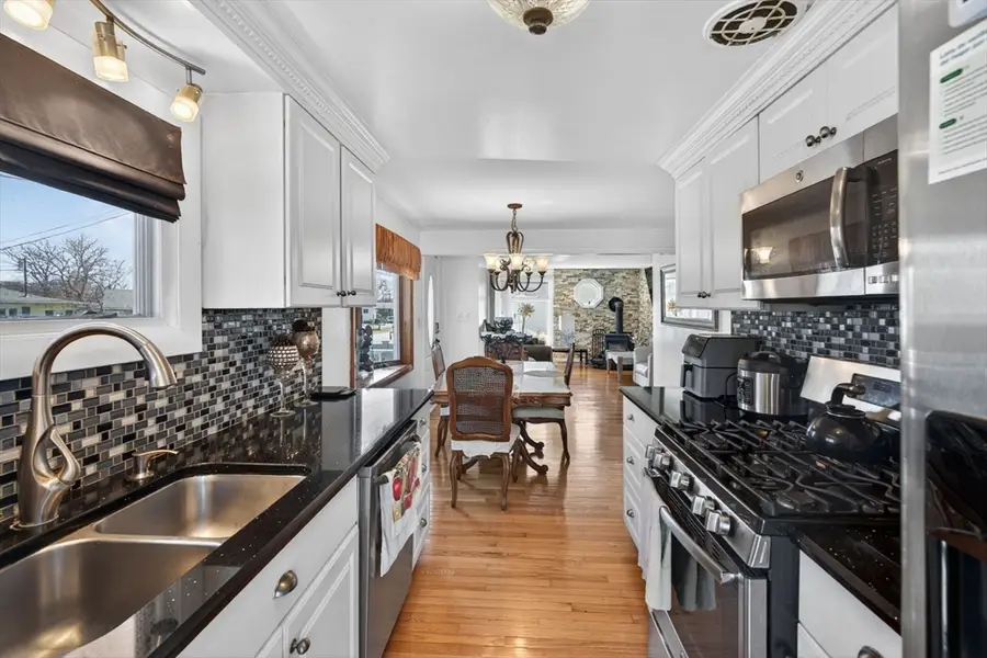 77 Sterling St, Lynn, MA 01905 - #3