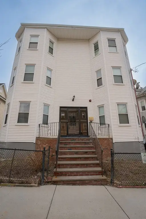 171 Hichborn St. #2R, Revere, MA 02151
