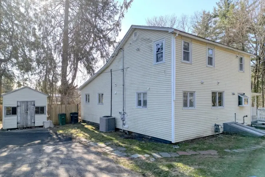 174 W Elm St, Pembroke, MA 02359 - #3