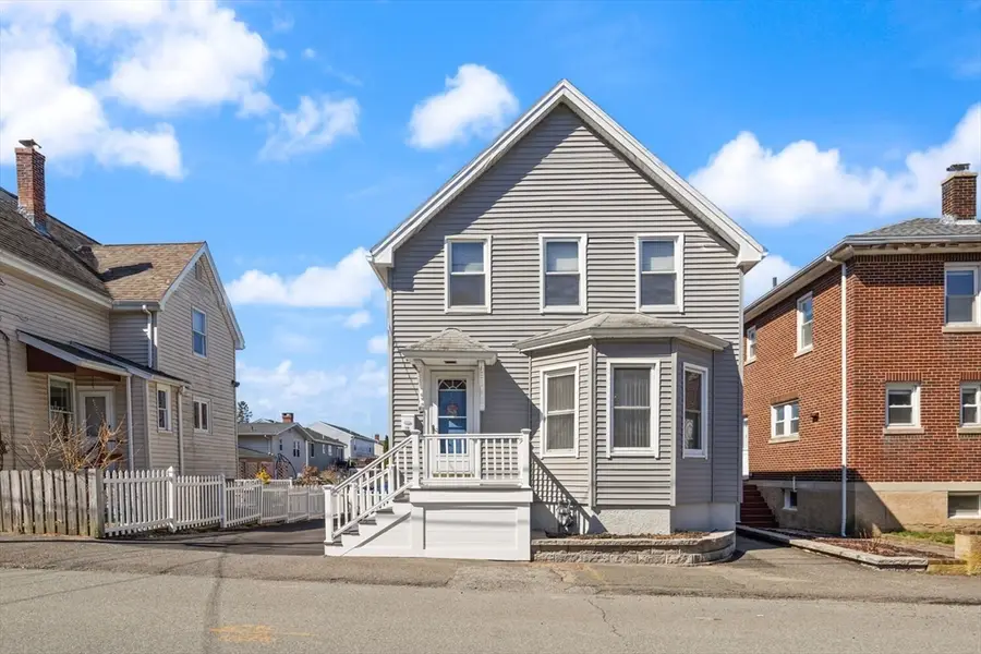 18 Hampden St, Gloucester, MA 01930 - #3