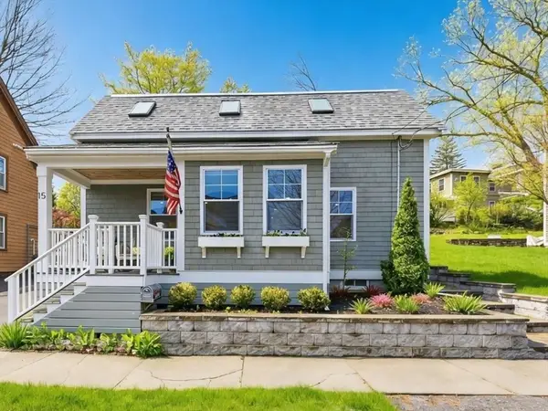 15 Howard St, Newburyport, MA 01950