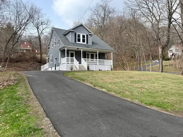 34 Ludlow Rd, South Hadley, MA 01075