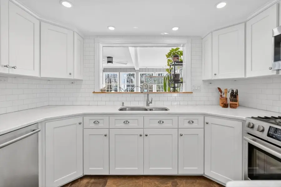 95 South Main St, Belchertown, MA 01007 - #3