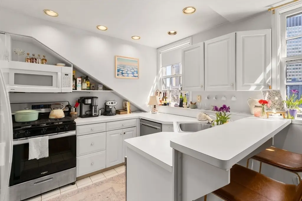 17 Bowdoin St #5BC, Boston, MA 02114 - #1