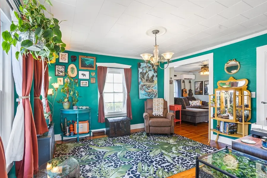 21 Cottage St, Medway, MA 02053 - #2