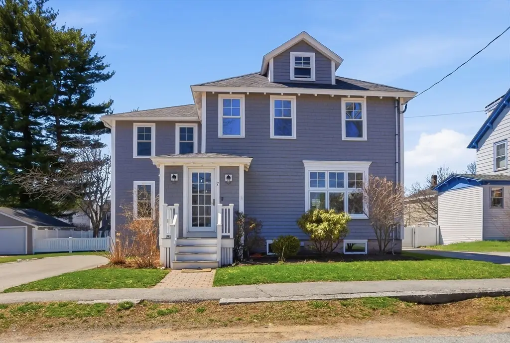 7 Sanborn Ter, Amesbury, MA 01913 - #1