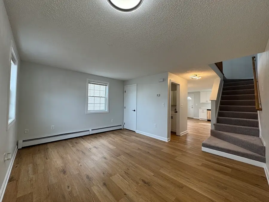 9 Packard St #9, Lawrence, MA 01843 - #3