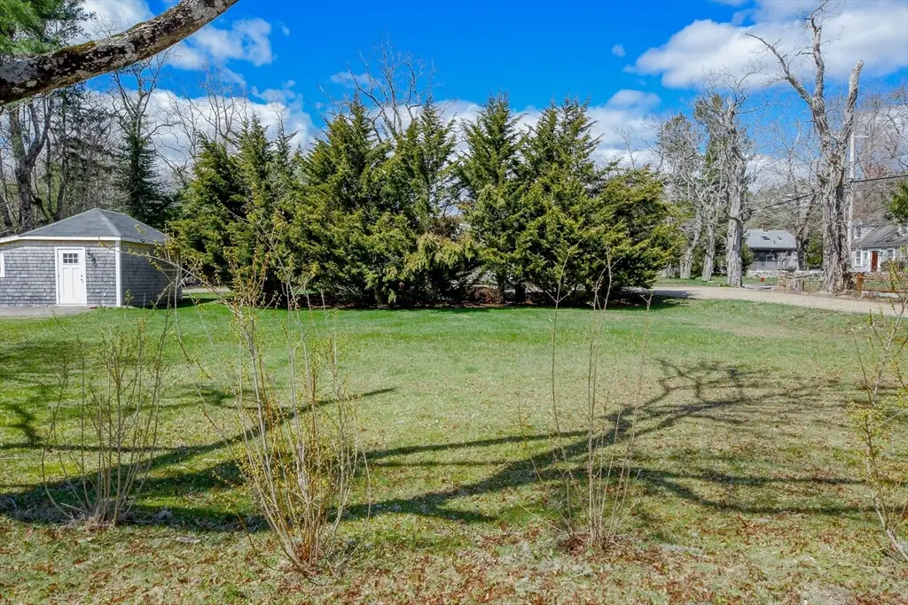 586-B Front Street/briggs Ter., Marion, MA 02738 - #1