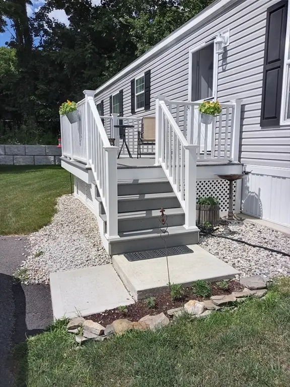 4 Jordan Way, Pepperell, MA 01463