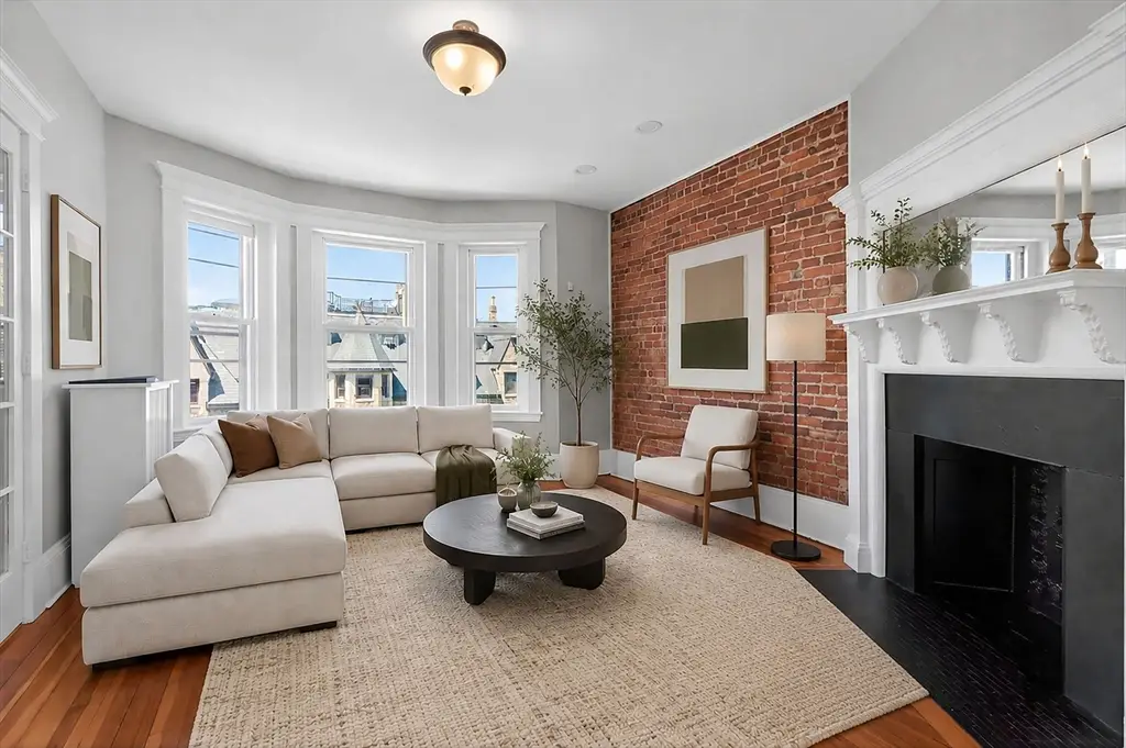 16 Garrison Rd #5, Brookline, MA 02445 - #1