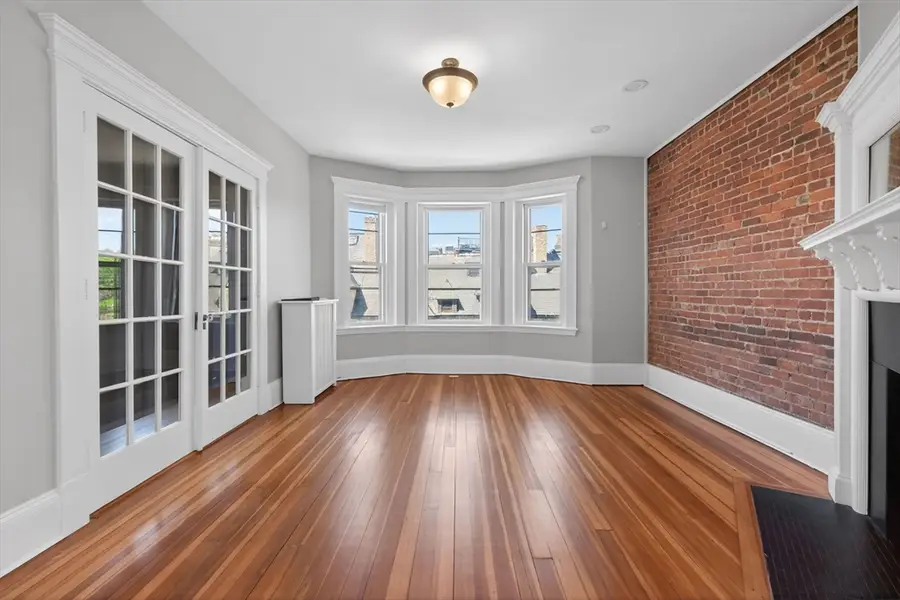 16 Garrison Rd #5, Brookline, MA 02445 - #2