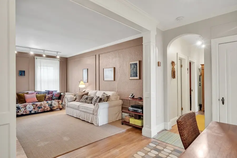 321 Tappan St #3, Brookline, MA 02445 - #2