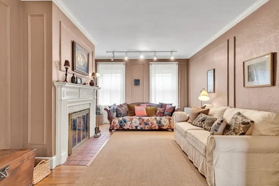 321 Tappan St #3, Brookline, MA 02445 - #3