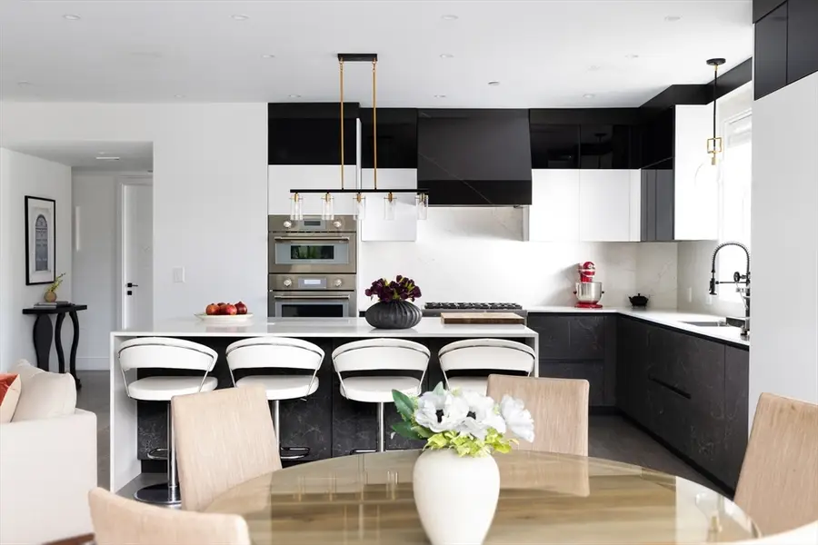 69 Walnut St #4, Brookline, MA 02445 - #2