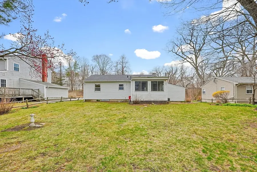 433 Winter St, Norwood, MA 02062 - #3