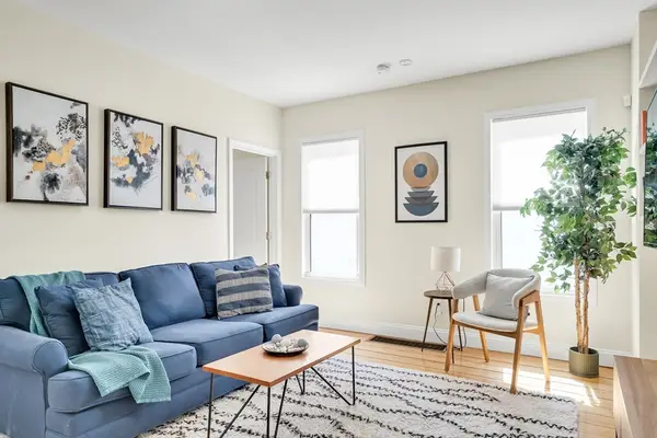 58-60 Elmwood #60, Somerville, MA 02144