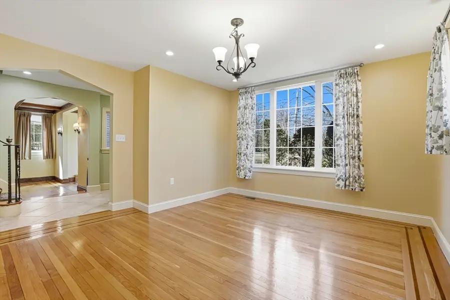 106 Waverley Ave, Newton, MA 02458 - #3