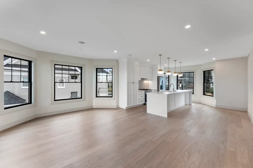 142 Metropolitan #U:2, Boston, MA 02131 - #1