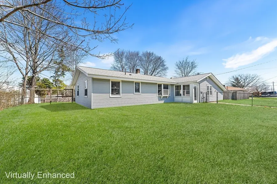 98 Brookfield Dr, Brockton, MA 02302 - #2