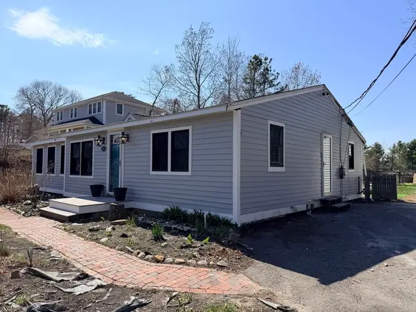 20 Nicholas Ave, Plymouth, MA 02360