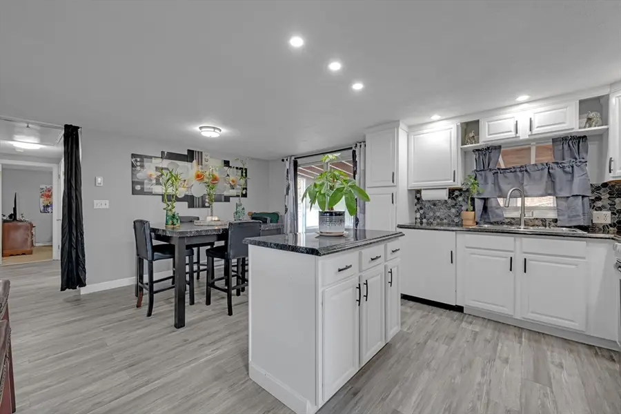 23 Chartier Ln, Southbridge, MA 01550 - #2