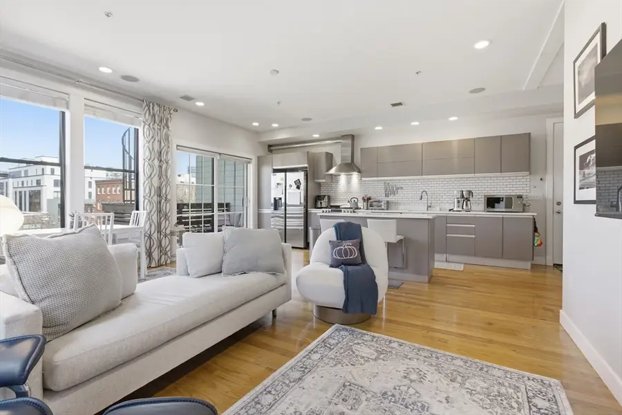 171 W 4th St #7, Boston, MA 02127 - #2