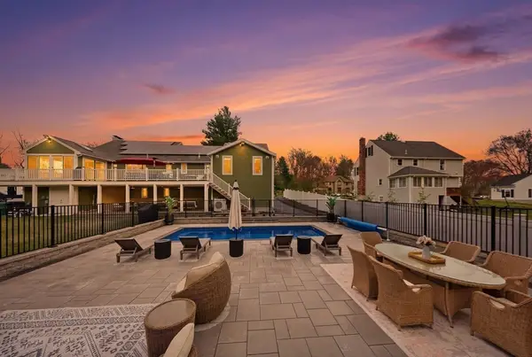 24 Copley Dr, Methuen, MA 01844