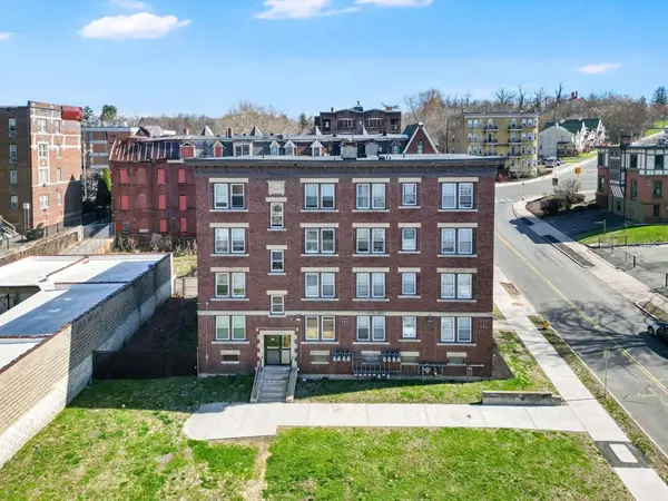 120-122 Central St, Springfield, MA 01105