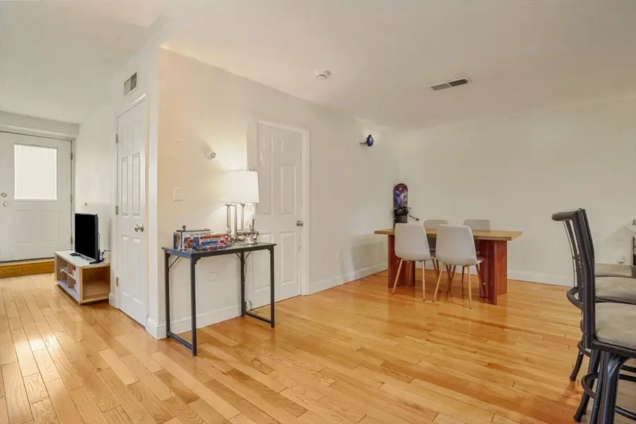 841 Parker St #101, Boston, MA 02120 - #3