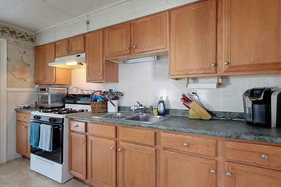 6-A Tarbell St, Pepperell, MA 01463 - #3