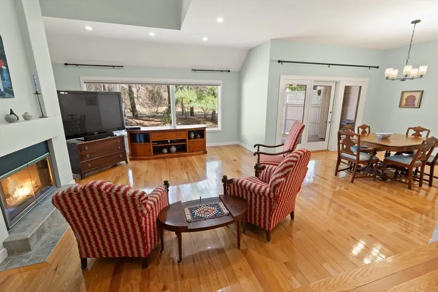 17 Apple Valley Dr #17, Sharon, MA 02067 - #3