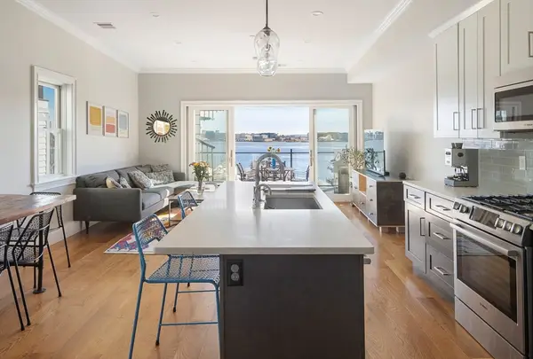 263 Webster St #3, Boston, MA 02128